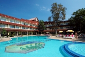 Pattaya's Garden Hotel's Main Building and Swimming Pool